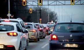 Променя се движението около храм-паметник Св. Александър Невски