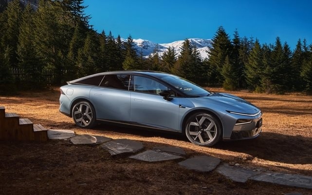 Рекордни 2000 км пробег за китайска кола, която ще се продава и в Европа