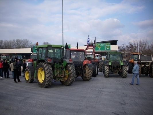 Решаваща среща на фермерите в Малгара определя съдбата на трафика в Гърция