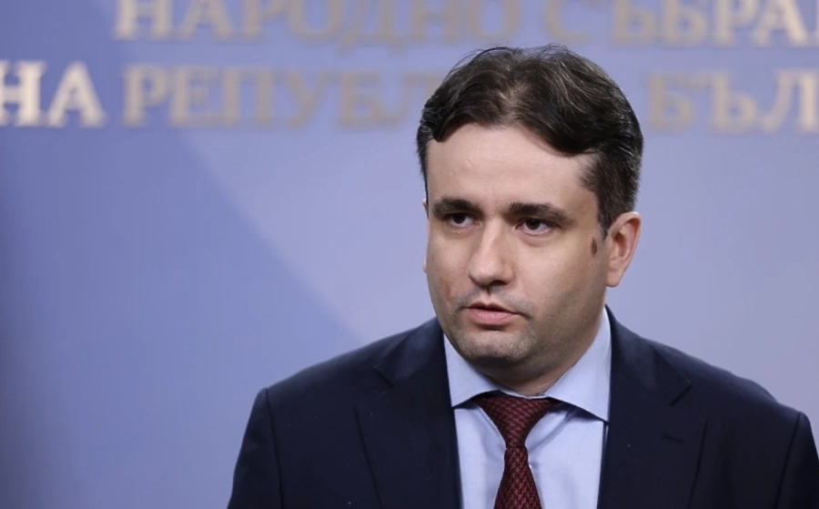Божидар Божанов: Борисов изговори монолог от неистини за Пеевски в интервюто си пред Явор Дачков