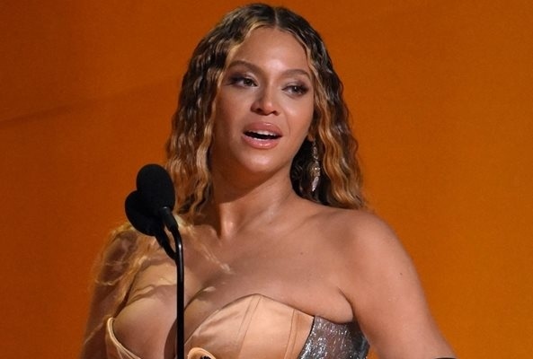 Бионсе влезе в клуба на милиардерите, но още помни калната палатка, от която е тръгнала