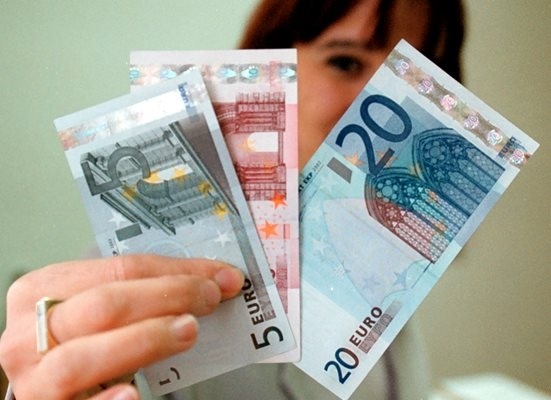 Вълканов за еврото: Няма катаклизъм – нито цените са двойни, нито доходите са намалели