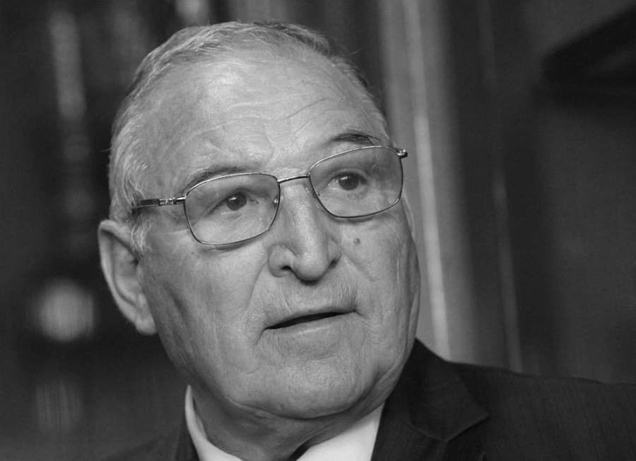 България се прощава с големия Димитър Пенев