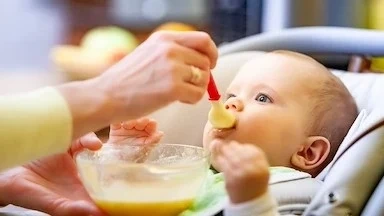 Nestle изтегля бебешки храни от осем държави в Европа заради бактерии