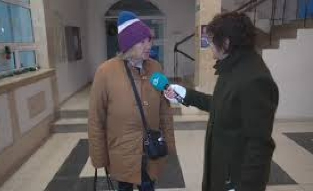 Как се изплащат първите пенсии в евро в малките населени места