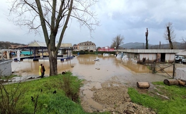 Над 100 литра дъжд на кв. метър: Какви са щетите след наводнението в Крумовградско