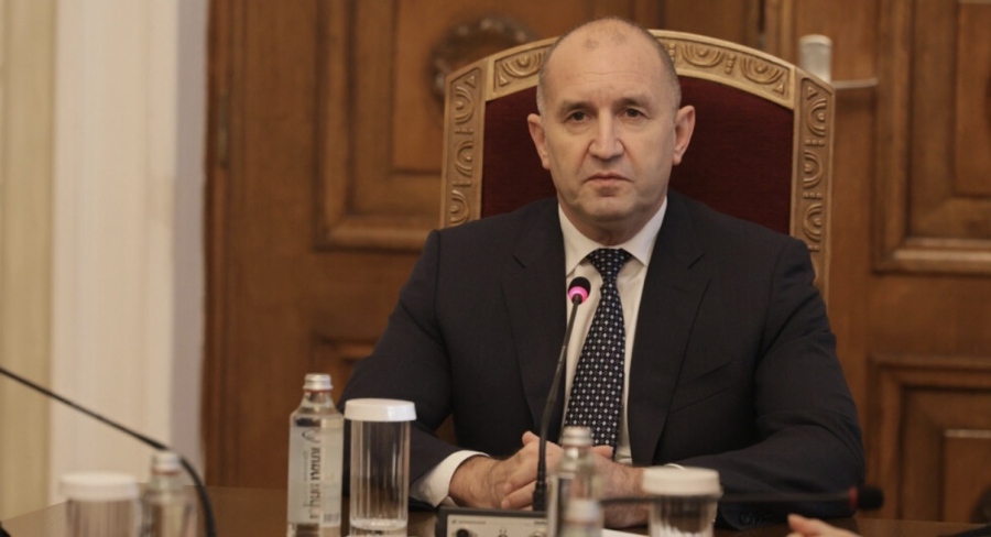 Президентът връчва първия мандат за съставяне на правителство на ГЕРБ-СДС