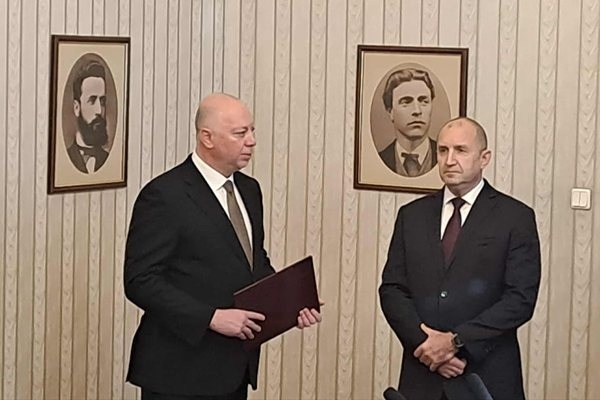 Росен Желязков веднага върна мандата за правителство, ГЕРБ иска избори на 29 март