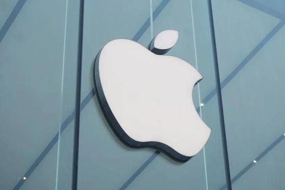 Apple ще се вслуша в потребителите за следващия тънък iPhone