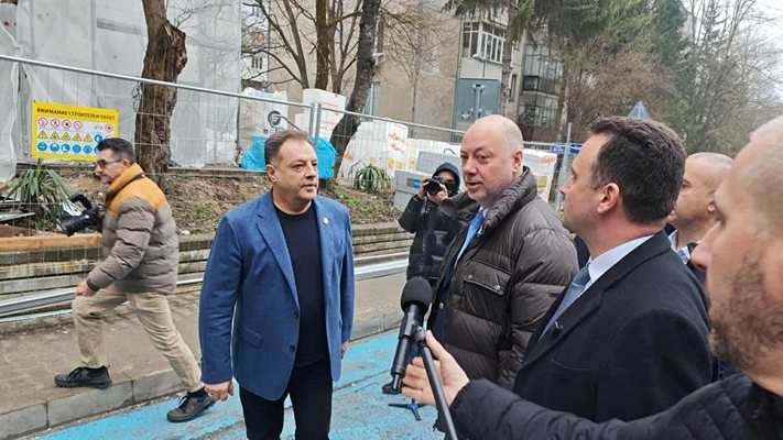  Желязков: Народното събрание е най-голямата предизборна платформа в момента