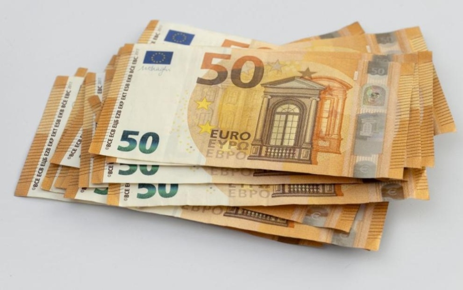 Касите на БНБ отново работят извънредно днес