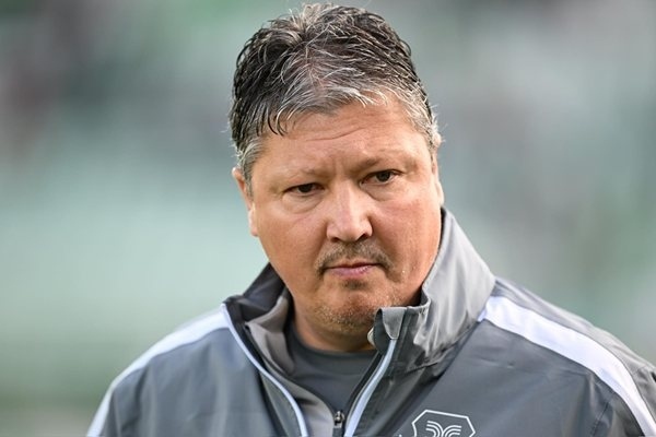 Любо Пенев вече си е в България