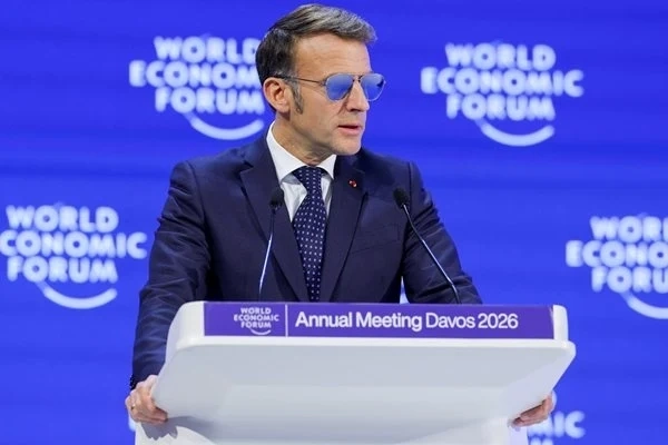 Макрон на форума в Давос: Предпочитам уважение пред груба сила