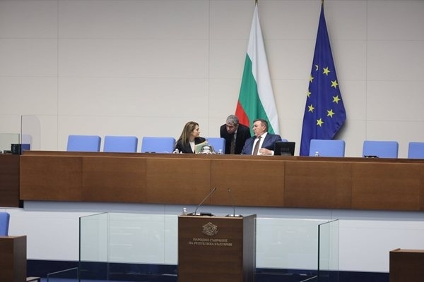 Няма кворум в парламента за гледане на Изборния кодекс