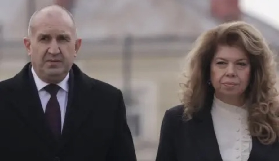 Илияна Йотова е първата жена президент на България