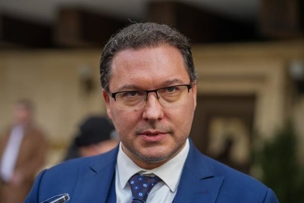 Даниел Митов за Съвета за мир: Не можем да бягаме от инициативи на САЩ