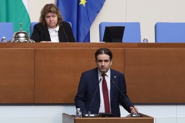 Божидар Божанов: Съветът за мир е опасна грешка