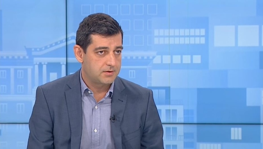 Вълканов разкри: На седмица са необходими около два тира монети