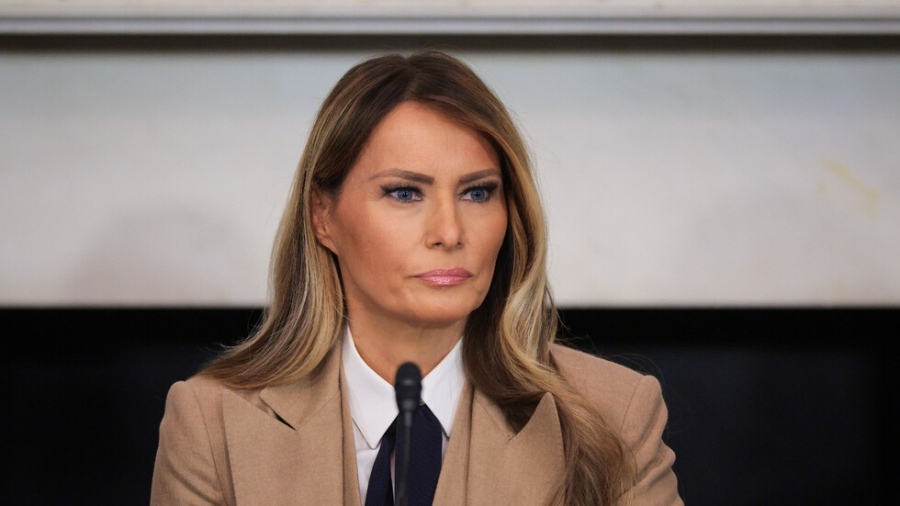 Филмът за Мелания Тръмп беше оттеглен от кината в Южна Африка поради мижав интерес