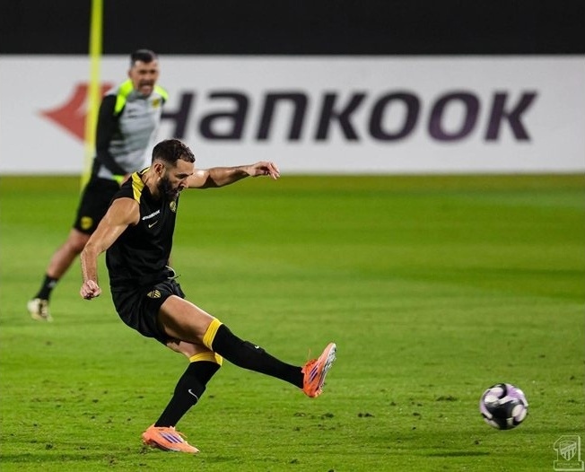 Карим Бензема се мести в Ал-Хилал: Договорът ще го задържи до 2027 година