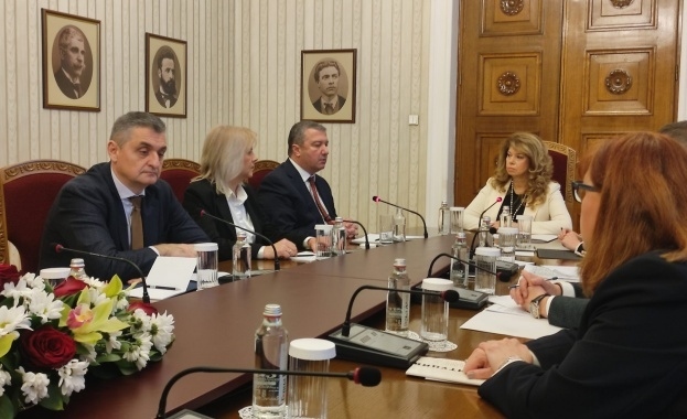 БСП-ОЛ след консултациите с Йотова: Призоваваме НС към отговорност - трябва да приемем проекта за държавен бюджет за 2026 г.