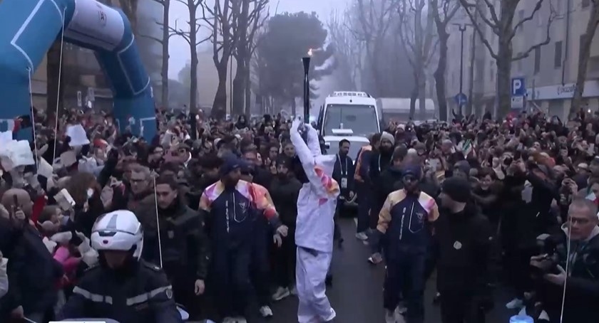 Олимпийският огън достигна Милано