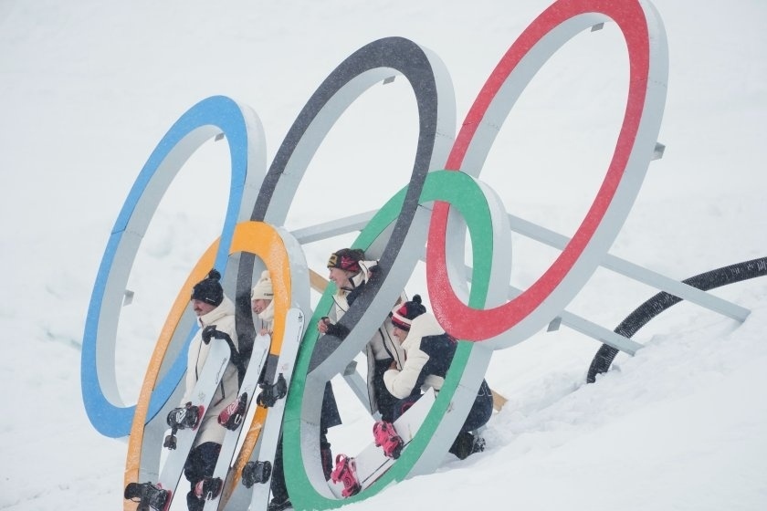 Сблъсъци между протестиращи и полиция по време на демонстрация срещу Олимпиадата в Милано