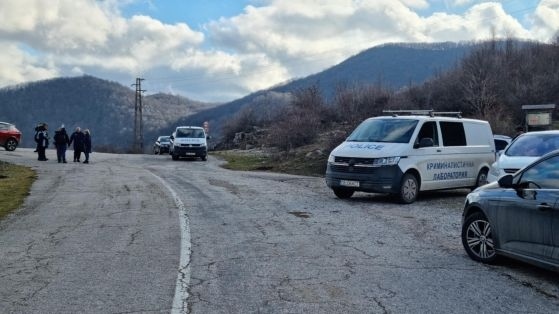 Полицията за телата на Калушев и двамата младежи: Стрелбата е била вътре в кемпера