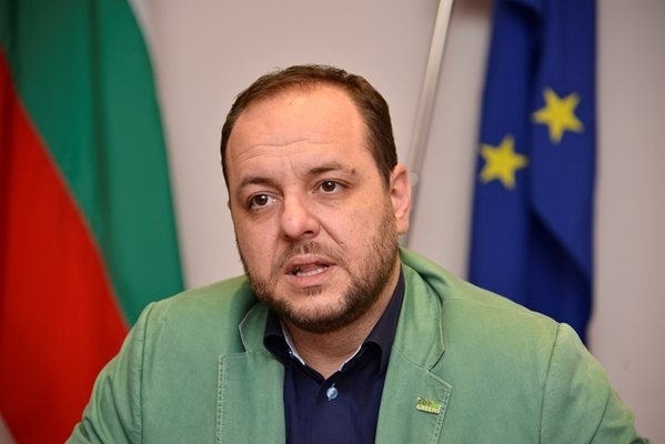 Борислав Сандов: Посетих хижа Петрохан през 2022 г.