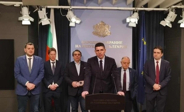 ПП-ДБ: Поне двама души в хижа Петрохан най-вероятно са били вербувани от ДАНС - искаме оставката на Деньо Денев