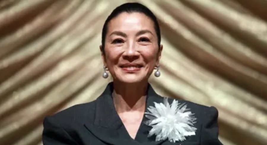 Мишел Йео със звезда на холивудската Алея на славата