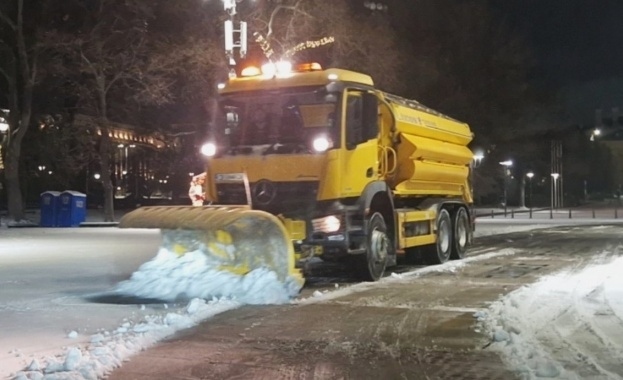 Столичната община: 173 снегопочистващи машини са в готовност във връзка с очаквания снеговалеж тази вечер