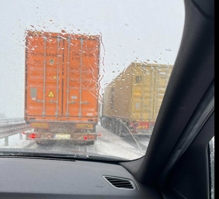 Затвориха автомагистрала Тракия от Бургас към София