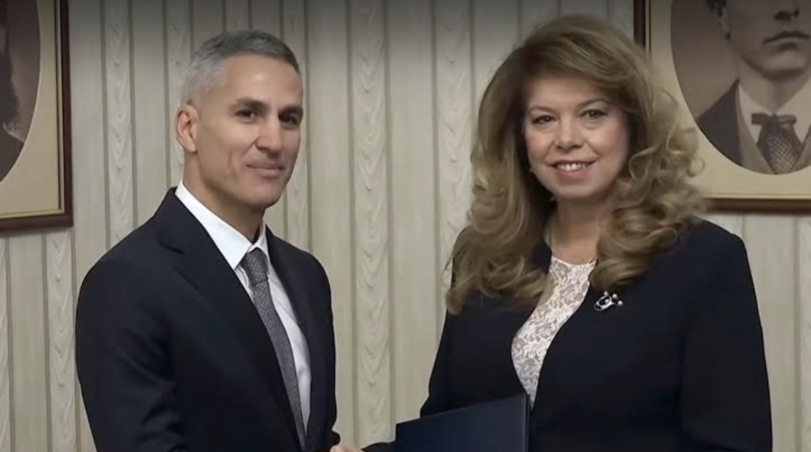 Кабинетът Гюров: Бъдещият служебен премиер представя кабинета си пред президента