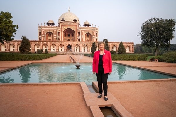 Кристалина Георгиева посети гробницата на Хумаюн в Делхи