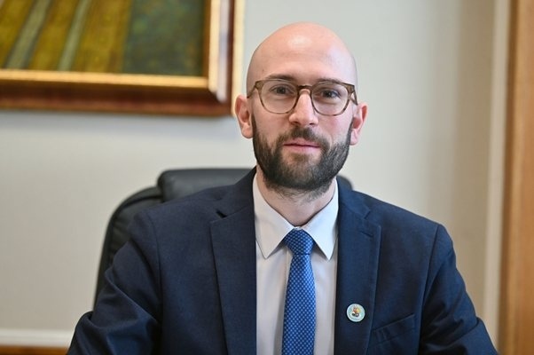 Служебният финансов министър: 5% индексация на заплатите остава