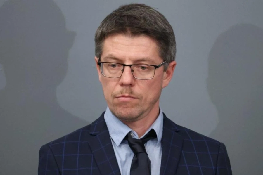 Цицелков призова за оставки в ЦИК, ако не може да се фокусира върху работата си