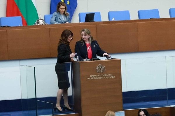 ПП-ДБ спънаха в последния момент по-високите втори пенсии