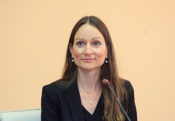 Министърът на икономиката: КЗП да бъде безкомпромисна при проверките в ЕРП-тата