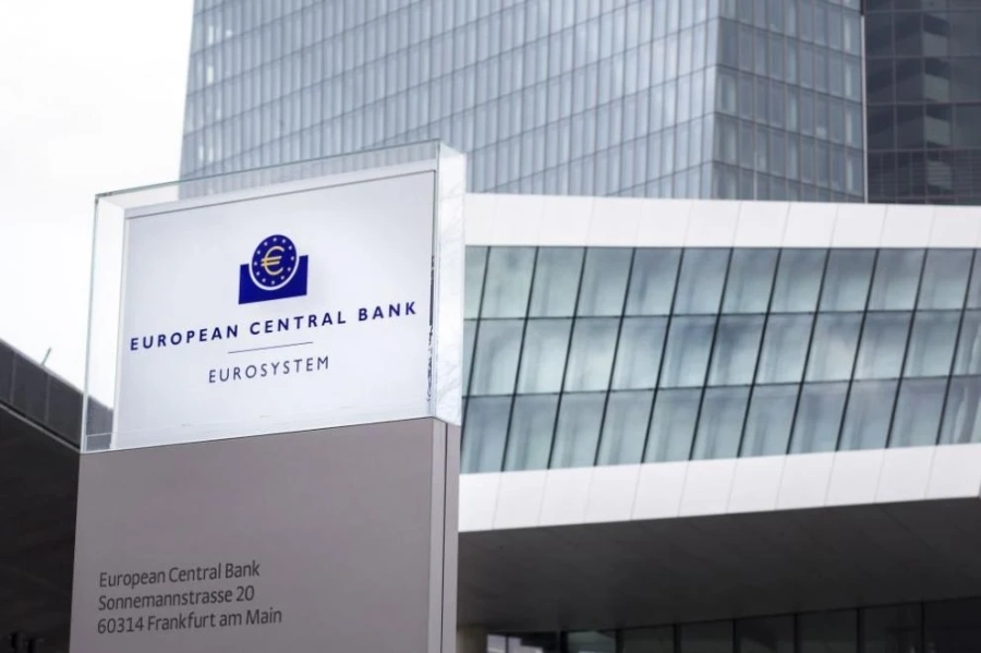 ЕЦБ: 444 000 фалшиви евробанкноти са изтеглени от обращение