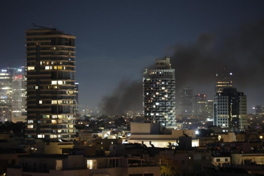 Втори ден поред: Мощни експлозии отекнаха ОАЕ, Катар и Бахрейн