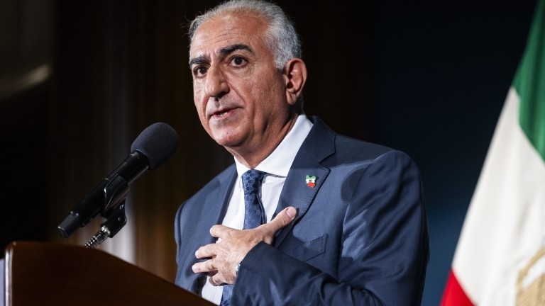 Синът на последния ирански шах призова силите за сигурност в Иран към преврат