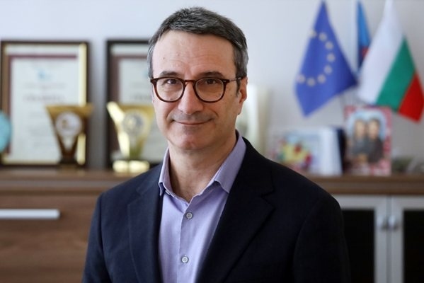 Министър Трайков: Няма основание за рязко увеличение на горивата