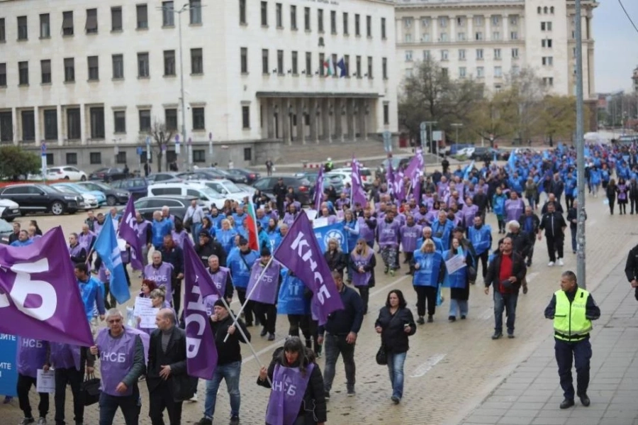 КНСБ обявява мащабни протести за по-високи заплати