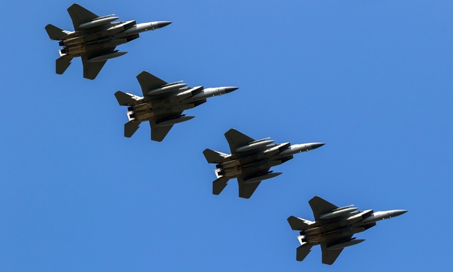 Саудитска Арабия обяви, че е унищожила 14 ирански дрона, Катар е бил мишена на 12 ракети