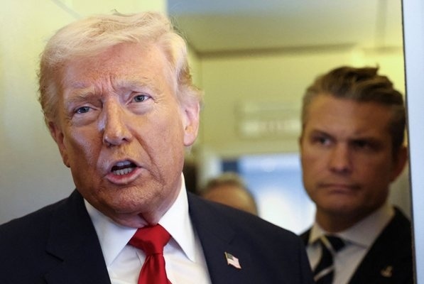 Доналд Тръмп заплаши, че следващият лидер на Иран няма да издържи дълго без одобрението му