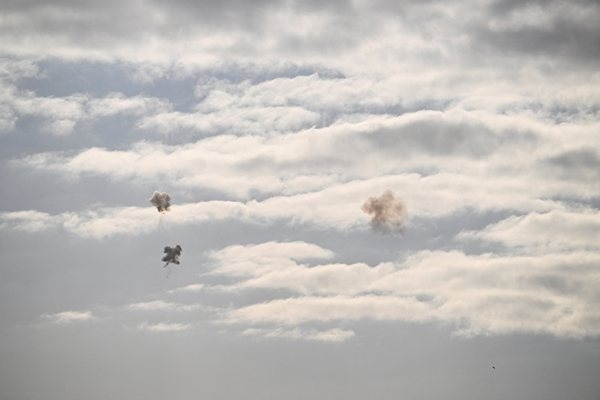 Израел съобщи за удар по въздушните сили на Иран