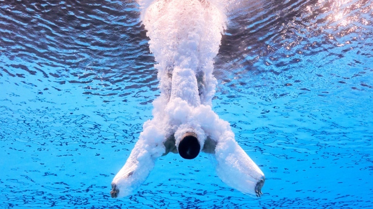 България с шест златни медала на скокове във вода в Австрия