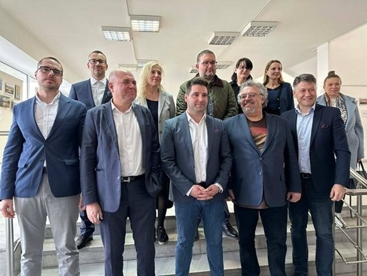 ПП-ДБ с драма разделиха листите 2:1