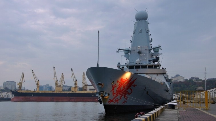 Британският разрушител HMS Dragon пристигна в Кипър